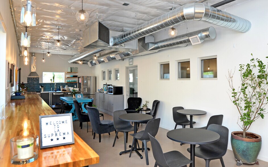 More Photos Of 319 W Simpson St, Tucson Loft Creative Space For Sale