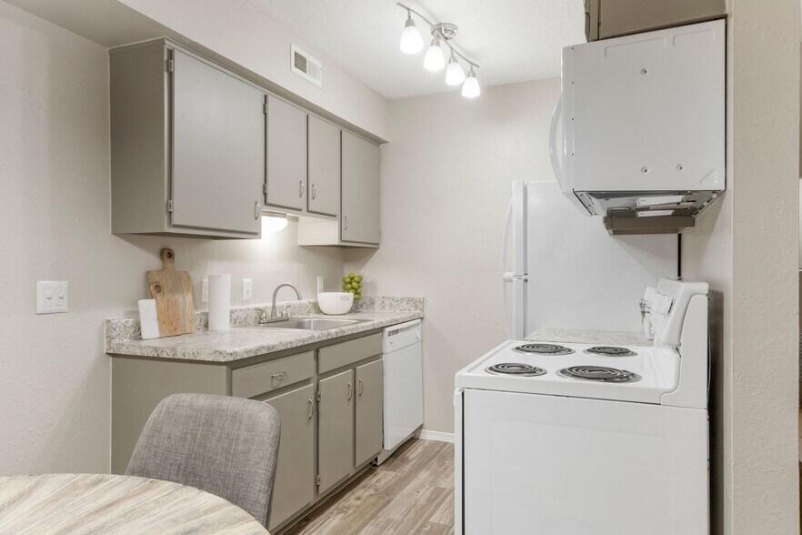 More Photos Of 6326 S 107th East Ave, Tulsa Apartments For Sale