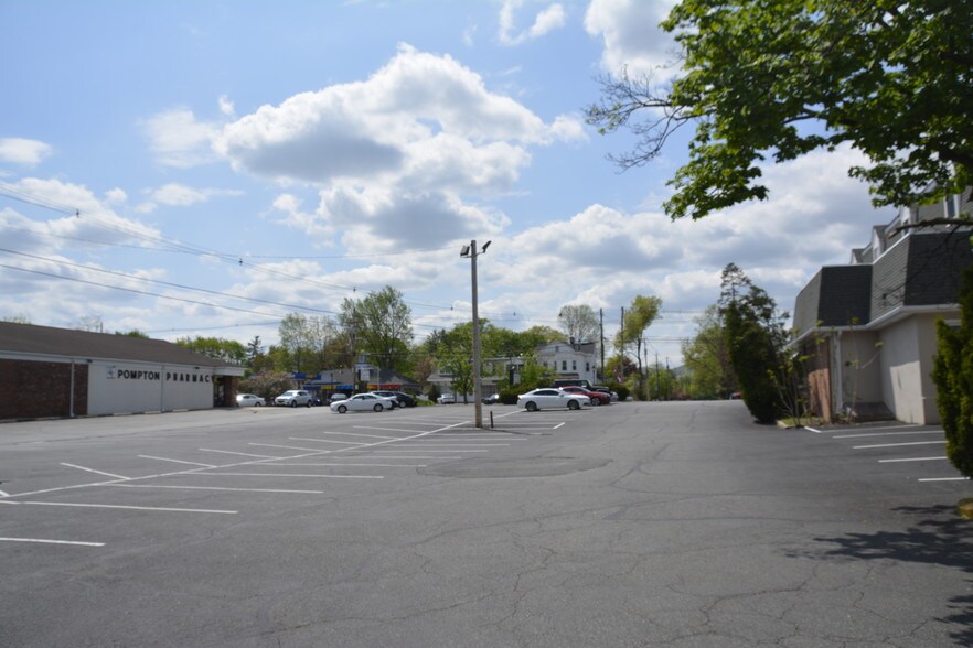 More Photos Of 574 Newark Pompton Tpke, Pompton Plains Restaurant For Sale