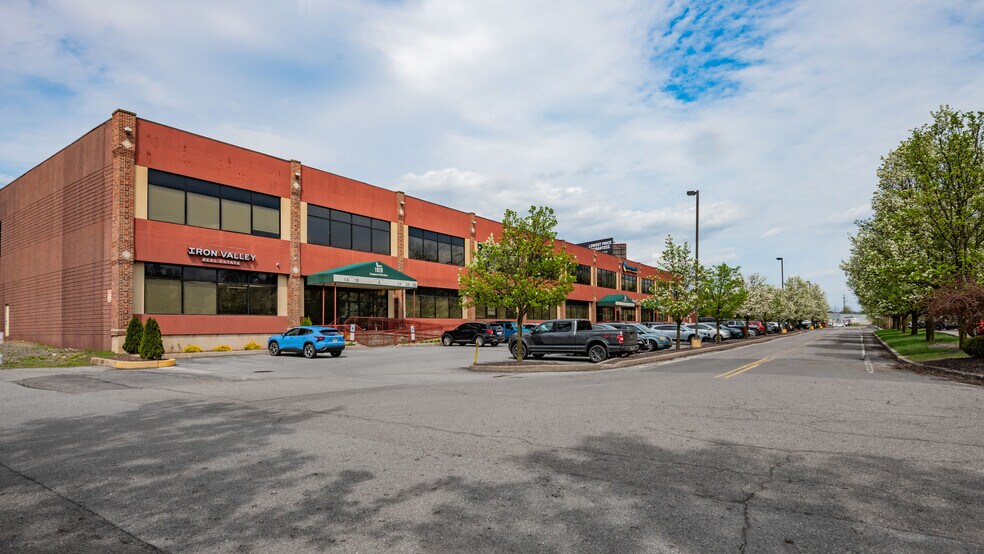 More Photos Of 1020 Commerce Park Dr, Williamsport Flex For Lease