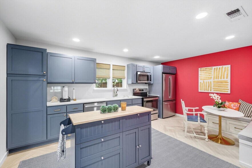 More Photos Of 3613 Washburn Ave, Fort Worth Loft Creative Space For Sale