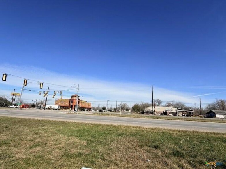 More Photos Of 12020 S US Highway 181, San Antonio Flex For Sale