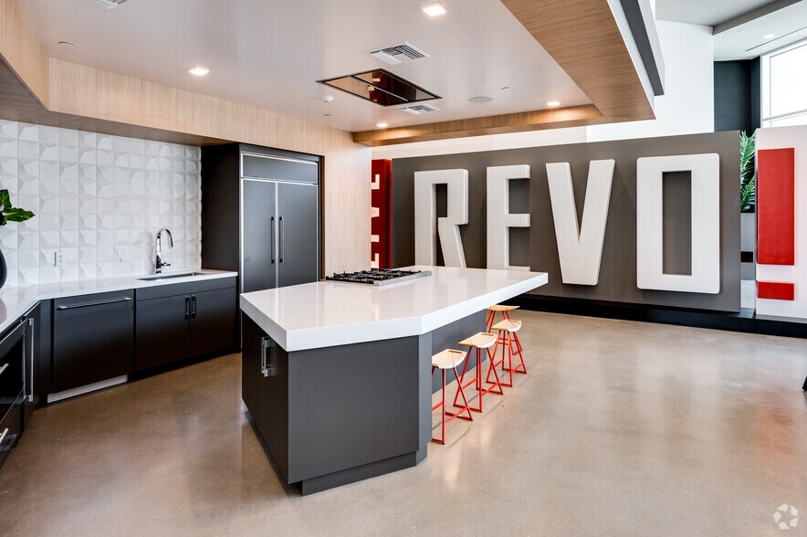 More Photos Of 1912 S Jacaranda St, Anaheim Apartments For Lease