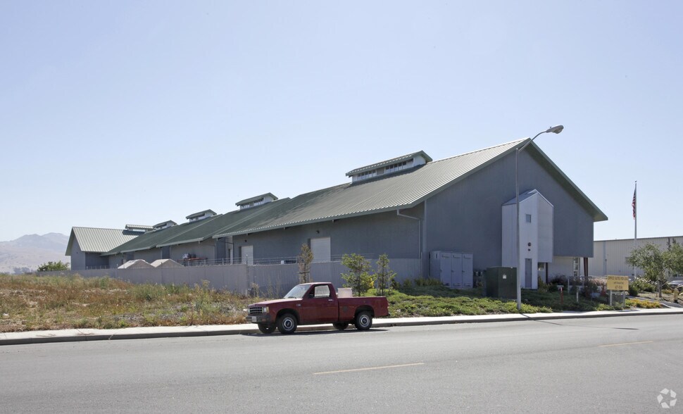 More Photos Of 1803 Shelton Way, Hollister Light Manufacturing For Lease