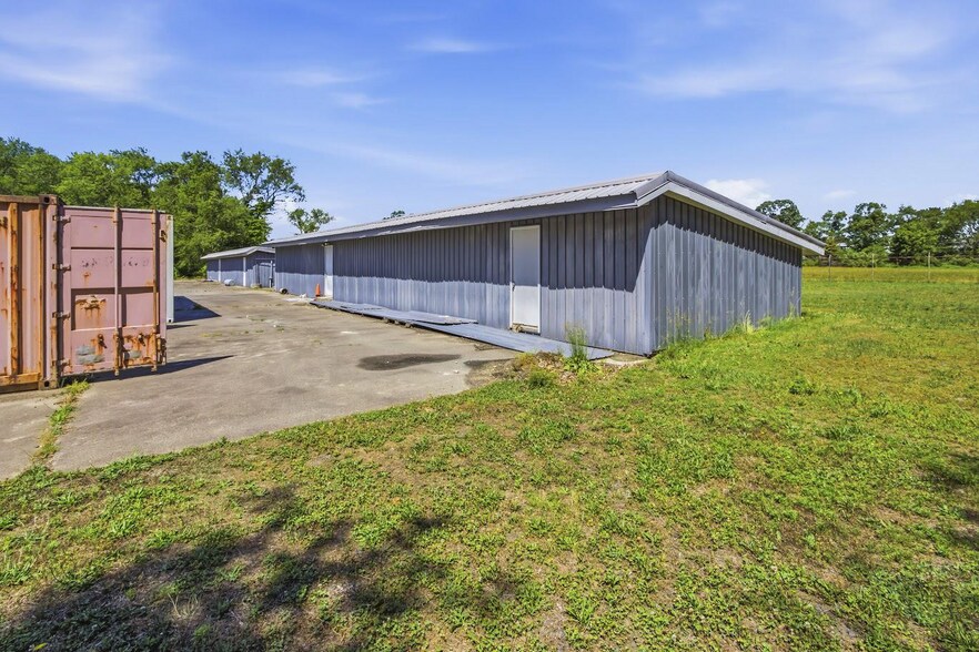 More Photos Of 50 Clara St, Landisville Warehouse For Sale