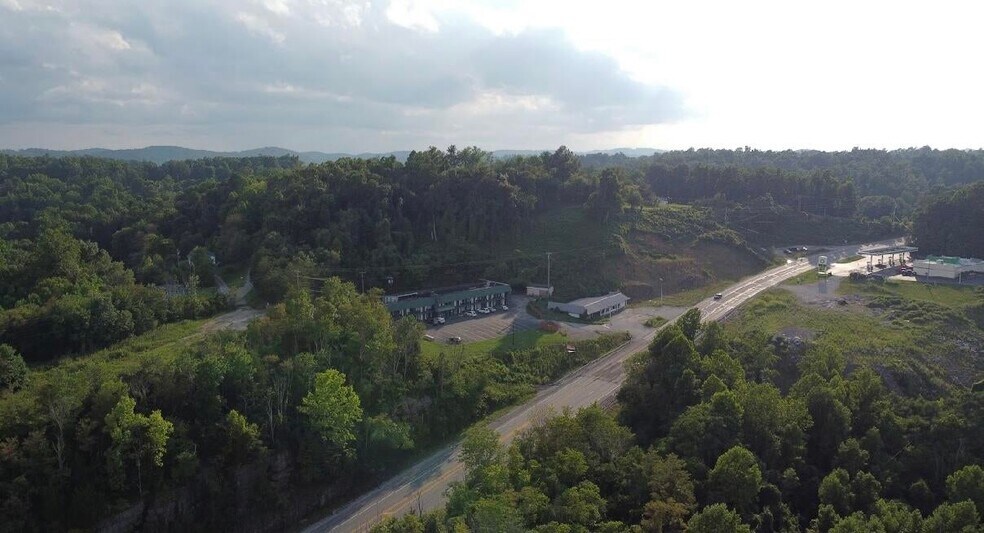 More Photos Of 1798 S Wilderness Rd, Mount Vernon Hotel For Sale