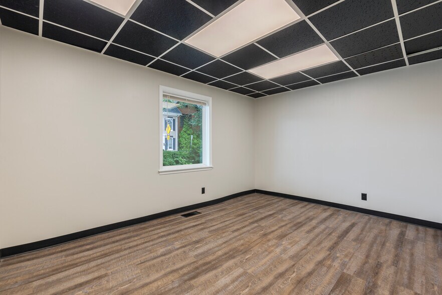 More Photos Of 280 Main St, Westminster Medical For Lease