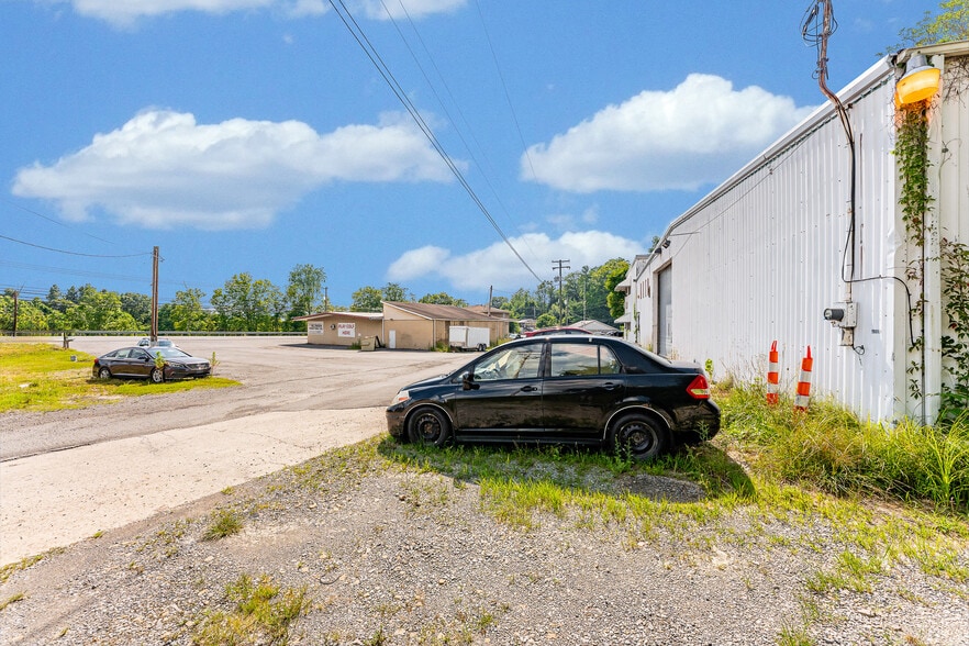 More Photos Of 25 Opal Dr, Fairmont Warehouse For Sale