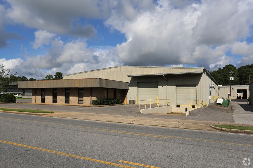 More Photos Of 854 Lakeside Dr, Mobile Research And Development For Lease