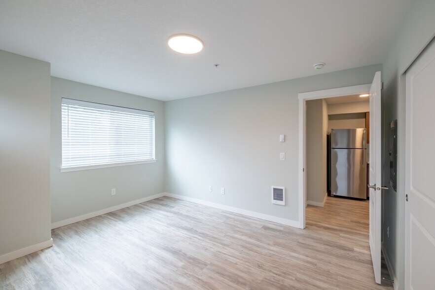 More Photos Of 13001 S Crompton's Ln, Molalla Apartments For Sale