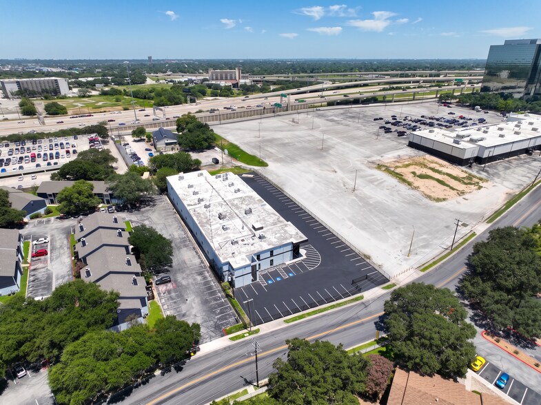 More Photos Of 7700 Torino St, San Antonio Flex For Sale