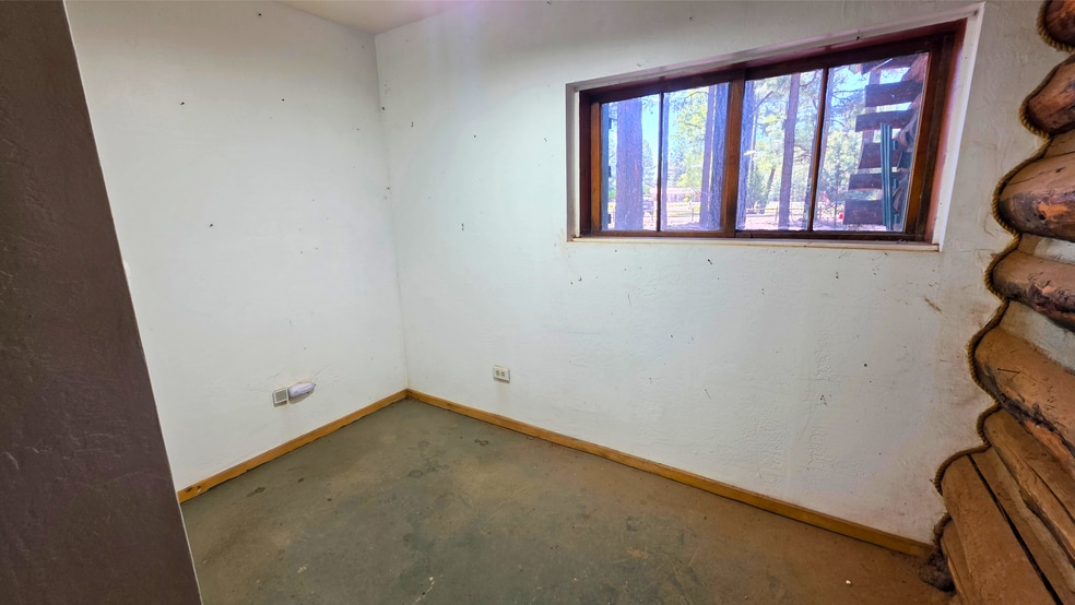 More Photos Of 182 White Mountain blvd, Lakeside General Retail For Sale