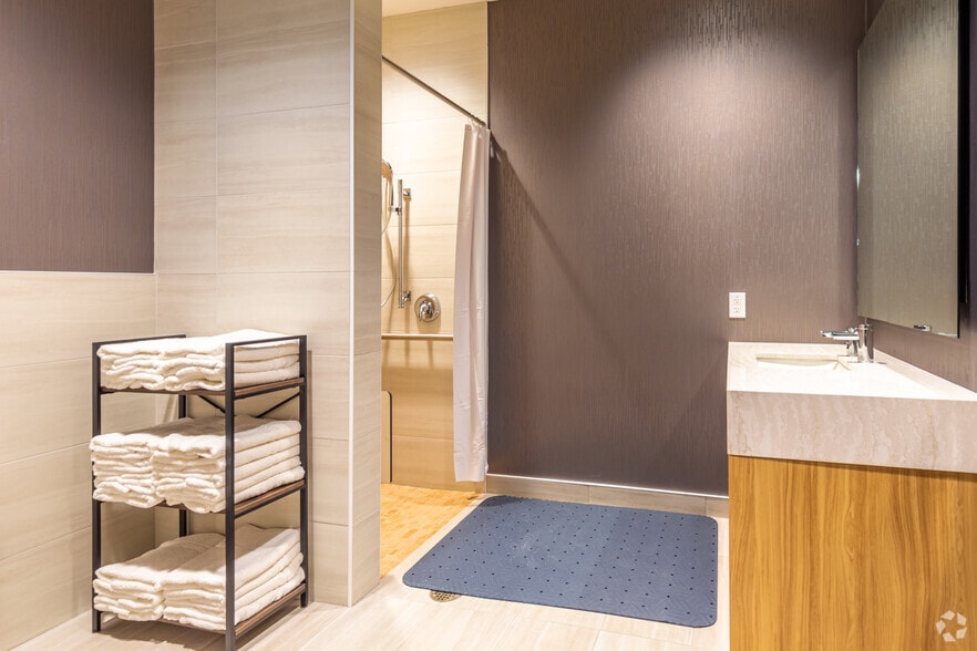 More Photos Of 8140 Walnut Hill Ln, Dallas Office For Lease