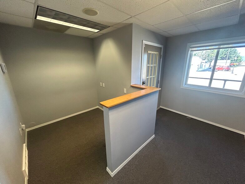 More Photos Of 201 Murray St, Niwot Warehouse For Lease