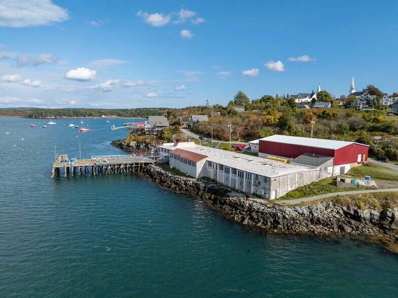 More Photos Of 69 Johnson St, Lubec Hotel For Sale