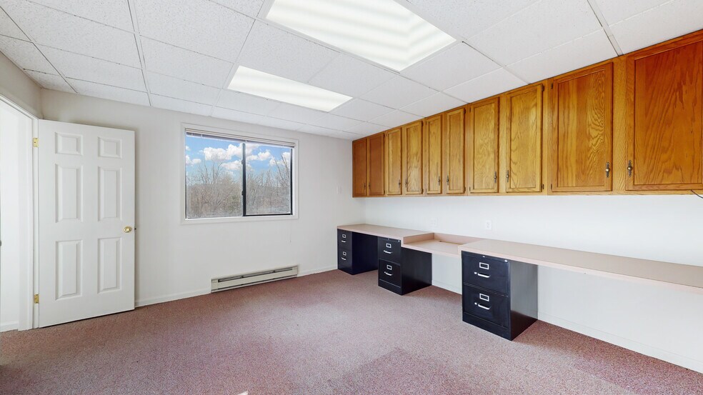 More Photos Of 220 Silver Lake Rd, Dingmans Ferry Office For Sale