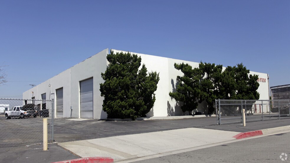 More Photos Of 1111 W Rialto Ave, Rialto Warehouse For Lease