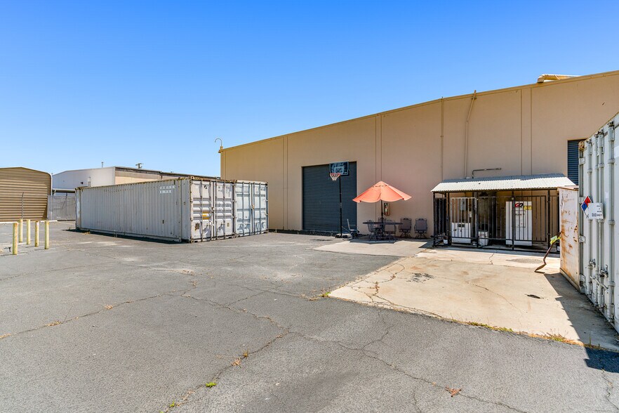 More Photos Of 5435 Peck Rd, Arcadia Manufacturing For Sale