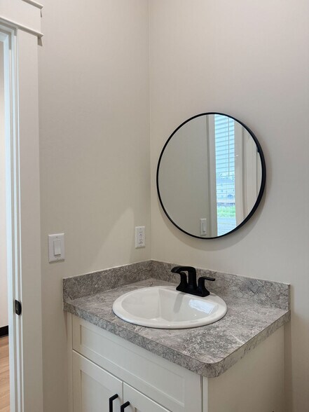 More Photos Of 112 Sugar Avenue, Sugar City Office For Lease
