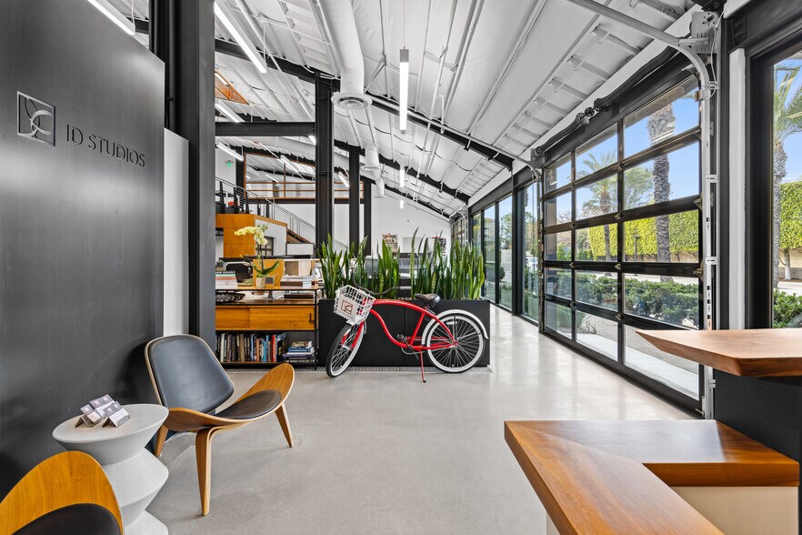 More Photos Of 236 S Sierra Ave, Solana Beach Loft Creative Space For Sale