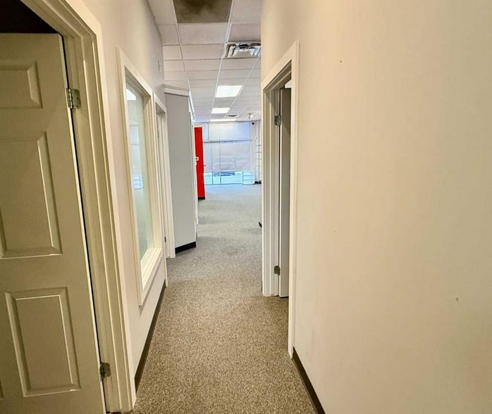 More Photos Of 5212 48 St, Red Deer Office For Sale