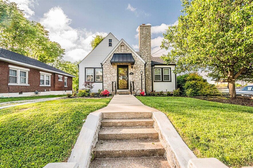 More Photos Of 1128 Magnolia St, Bowling Green Office Residential For Sale