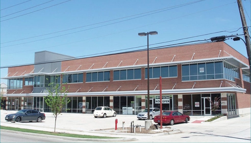 More Photos Of 5410 Bellaire Blvd, Bellaire Office For Lease