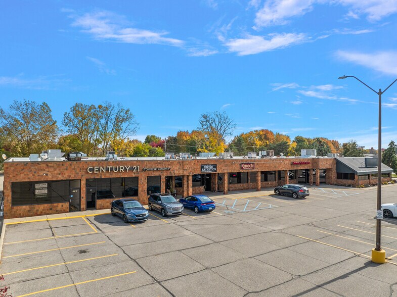 More Photos Of 41560-41660 Garfield Rd, Clinton Township Freestanding For Sale
