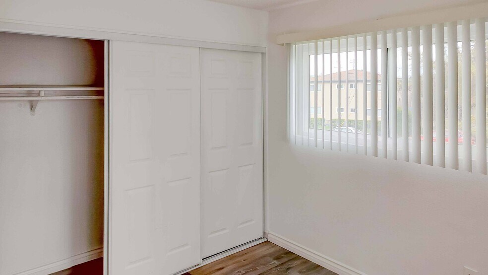 More Photos Of 1718 Crofton Ln, Escondido Multifamily For Sale