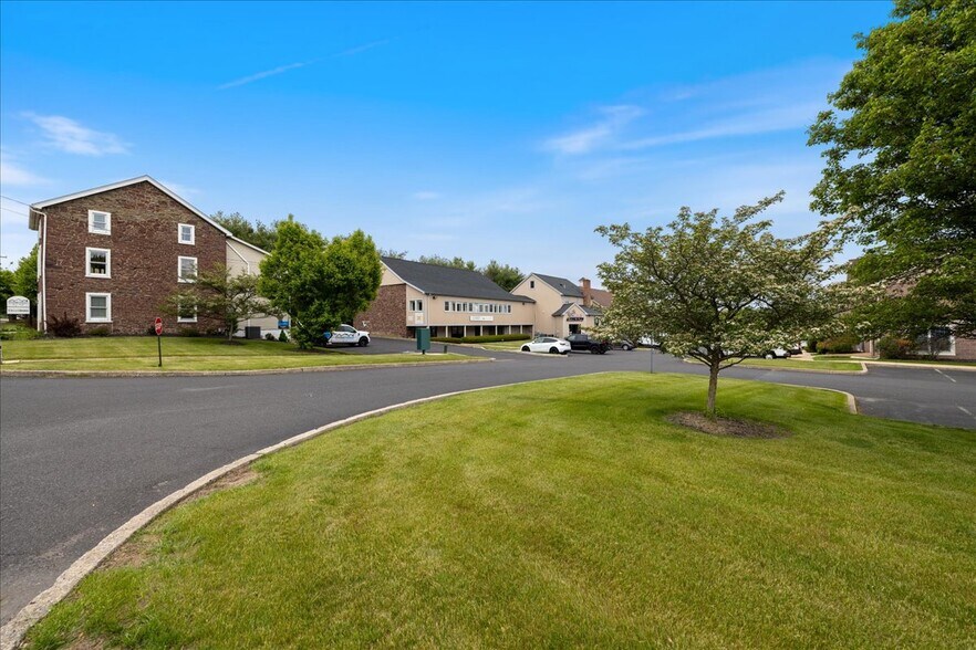 More Photos Of 80 Gravel Pike, Red Hill Office For Lease