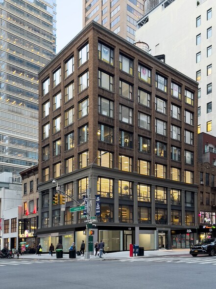 More Photos Of 139 E 57th St, New York Office For Lease