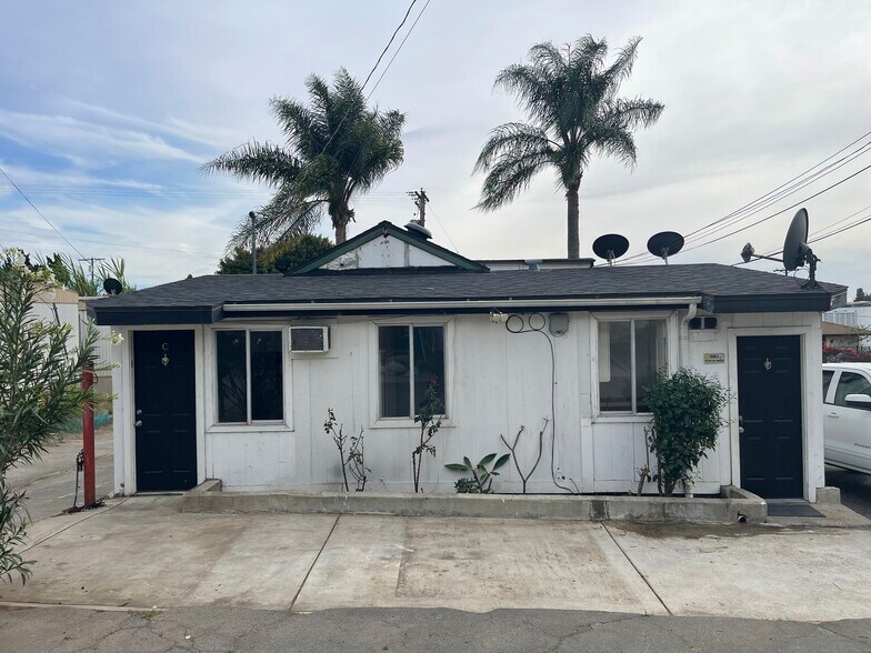 More Photos Of 216 E Mission Rd, Fallbrook Storefront Retail Residential For Lease