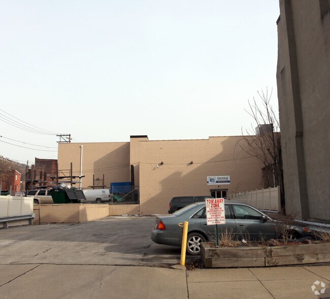 More Photos Of 1621 Forbes Ave, Pittsburgh General Retail For Sale