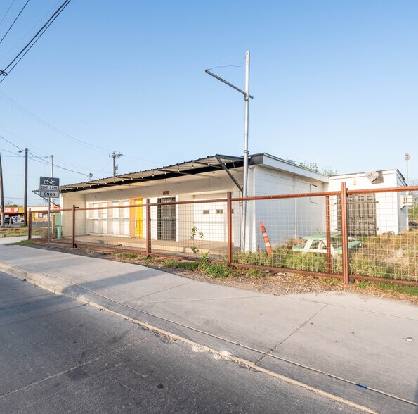 More Photos Of , San Antonio General Retail For Sale