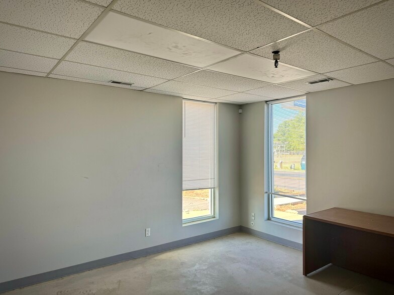 More Photos Of 4042 Pacific Ave, Riverdale Light Distribution For Lease