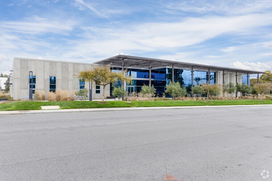 More Photos Of 5801 Van Allen Way, Carlsbad Warehouse For Lease