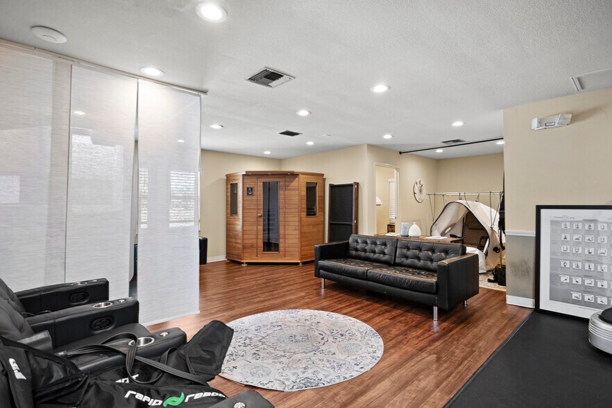 More Photos Of 1700 Dr. Martin Luther King, Jr. St N, Saint Petersburg Medical For Sale