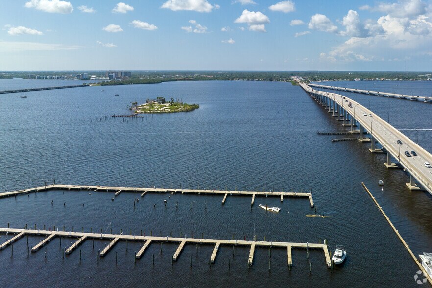 More Photos Of 2500 Edwards Dr, Fort Myers Apartments For Lease