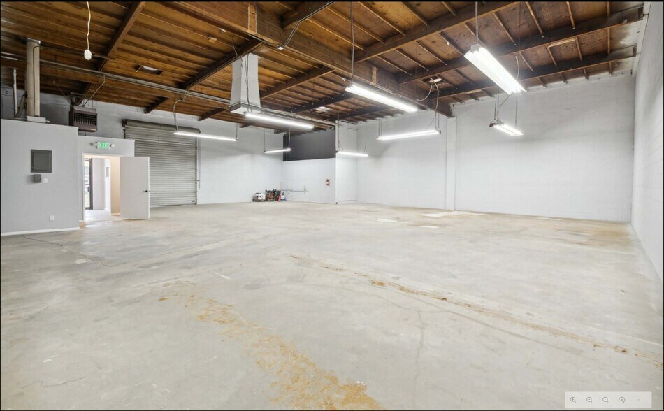 More Photos Of 12455 Branford St, Pacoima Warehouse For Sale