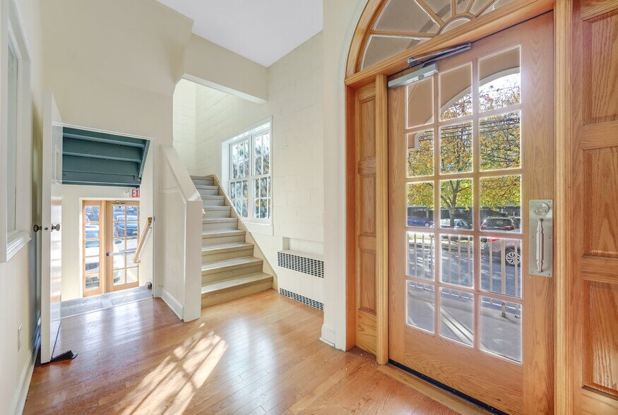 More Photos Of 36 Bergen St, Hackensack Loft Creative Space For Sale