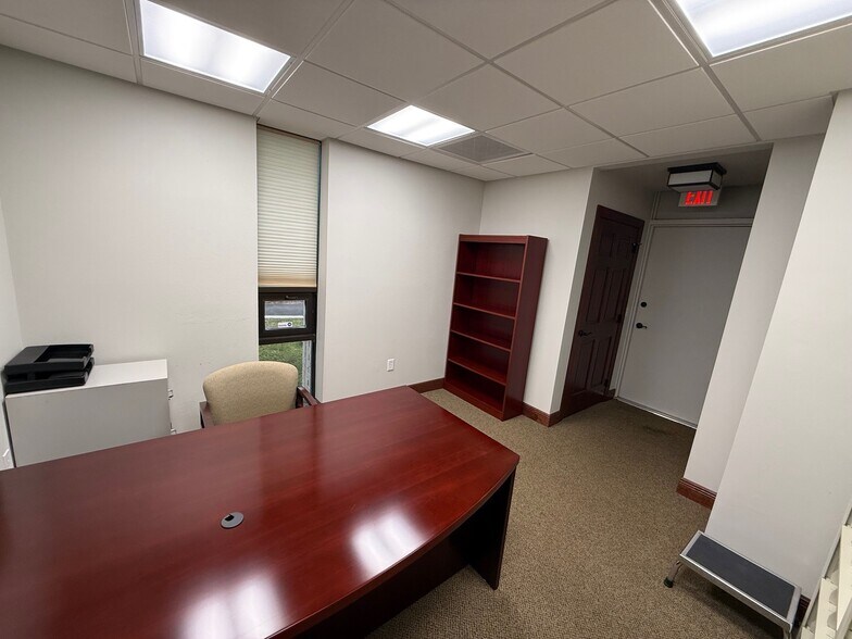 More Photos Of 816 US Highway 1, Sebastian Medical For Sale