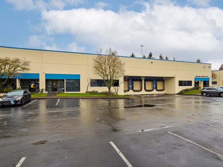 More Photos Of 12801-12815 NE Airport Way, Portland Warehouse For Lease