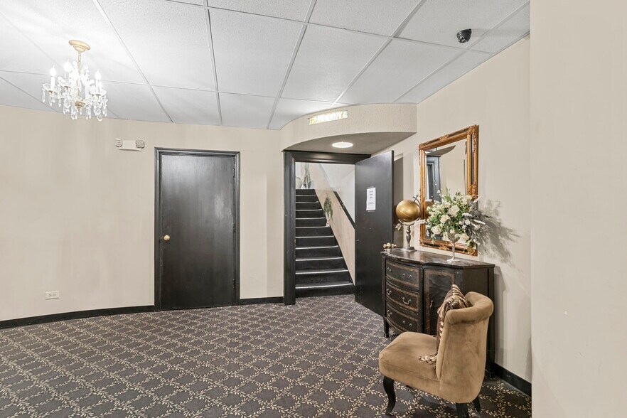 More Photos Of 138 E Market St, New Albany Lodge Meeting Hall For Sale