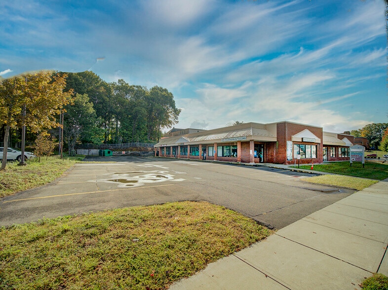 More Photos Of 1647 Whitney Ave, Hamden Bank For Lease