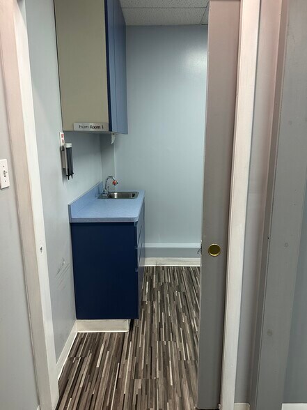 More Photos Of 31 Merrick Ave, Merrick Medical For Lease