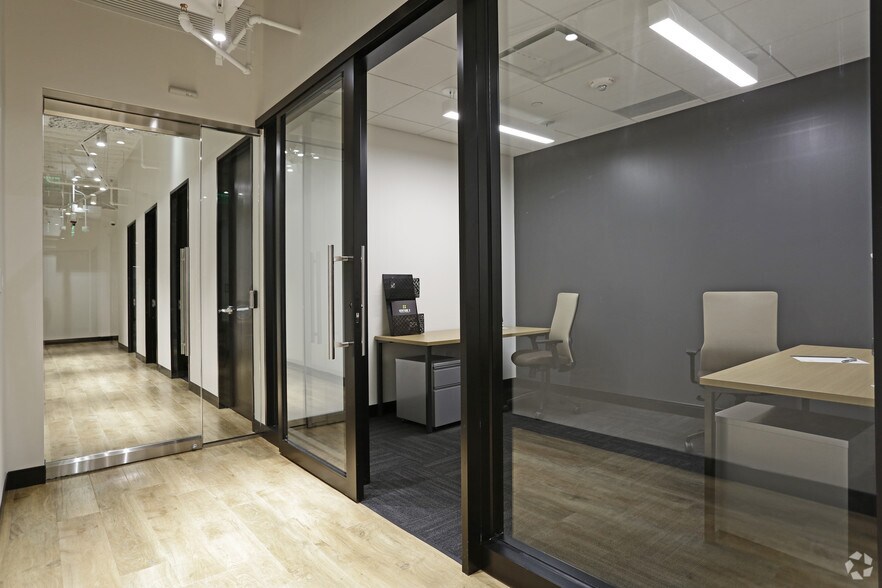 More Photos Of 3232 McKinney Ave, Dallas Office For Lease