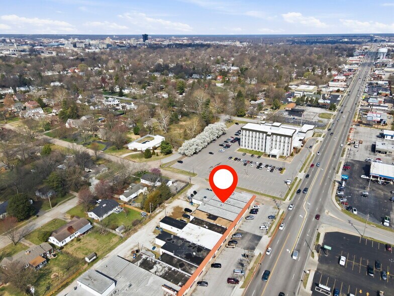 More Photos Of 1718 E Meadowmere St, Springfield General Retail For Lease