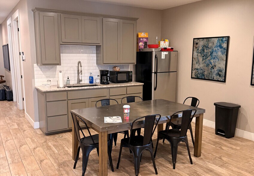 More Photos Of 5130 Interstate 35 S, New Braunfels Industrial For Lease