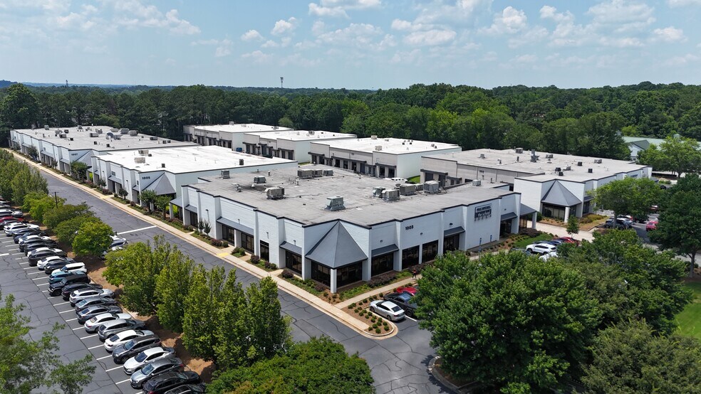 More Photos Of 999 Mansell Rd, Roswell Unknown For Lease