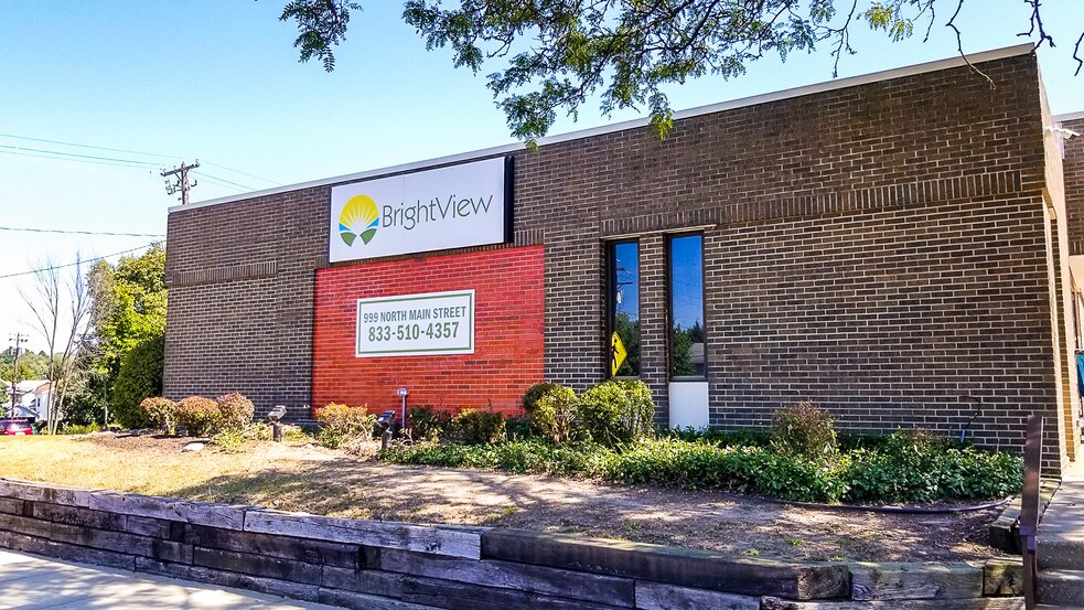 More Photos Of 999 N Main St, Akron Medical For Sale